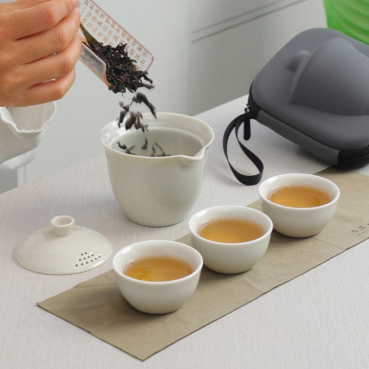 Set de Té Portátil con Estuche Compacto