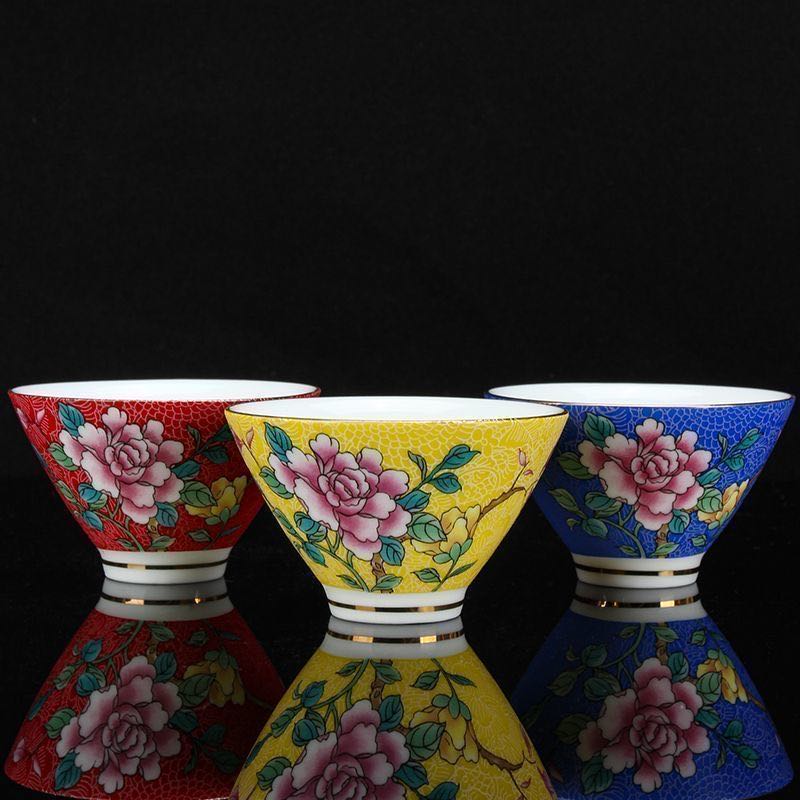 Set de Tazas de Té de Porcelana con Motivos Florales