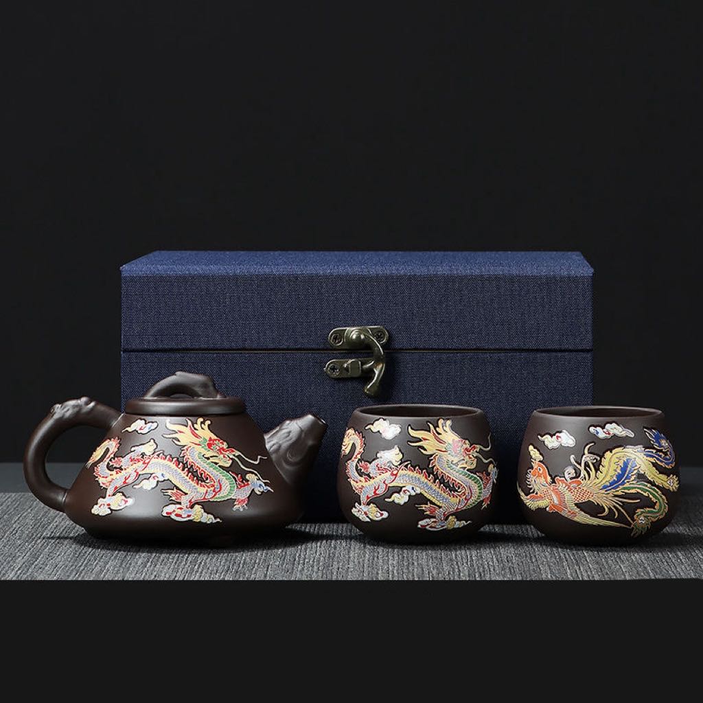 Juego de Té de Arcilla Yixing con Motivos de Dragón