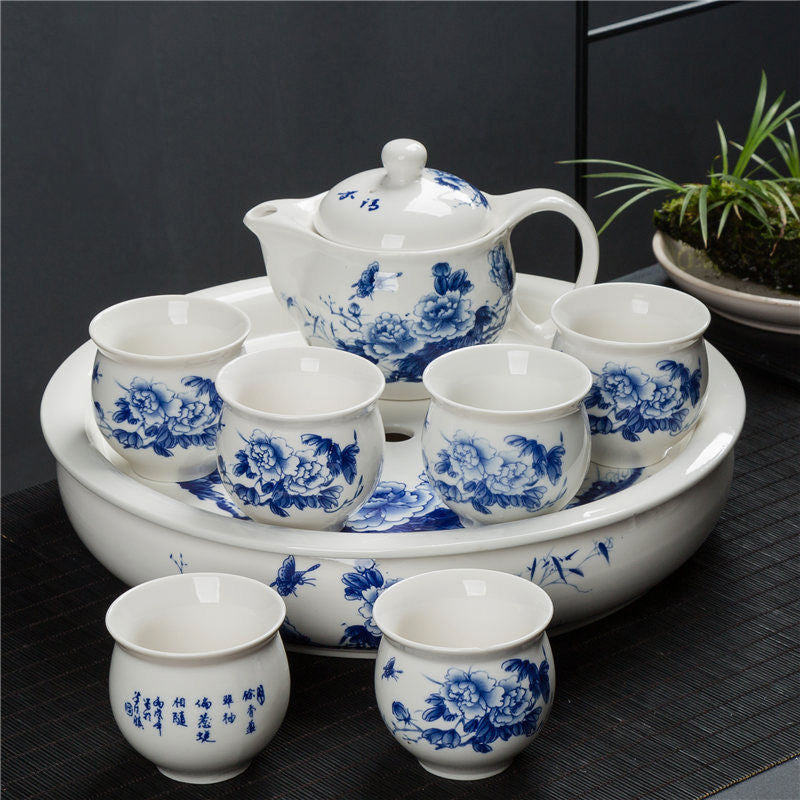 Set de Té de Porcelana con Diseños Clásicos en Azul y Blanco