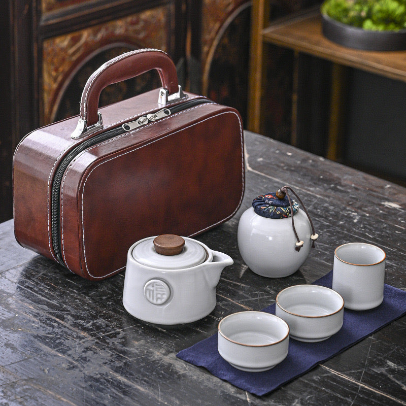 Set de Té Portátil de Porcelana con Estuche de Viaje