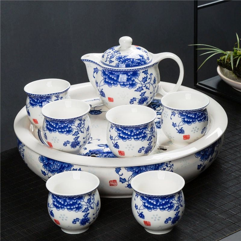 Set de Té de Porcelana con Diseños Clásicos en Azul y Blanco