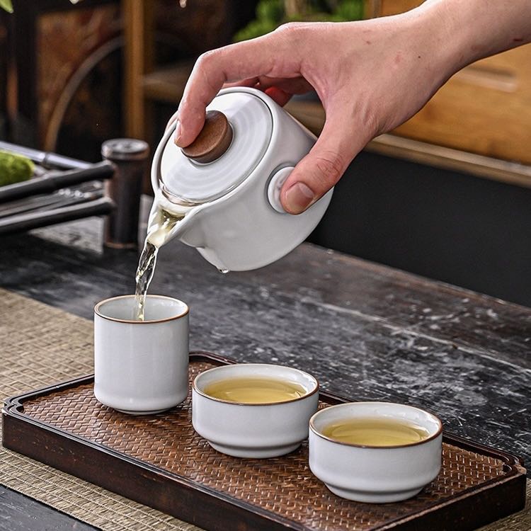 Set de Té Portátil de Porcelana con Estuche de Viaje